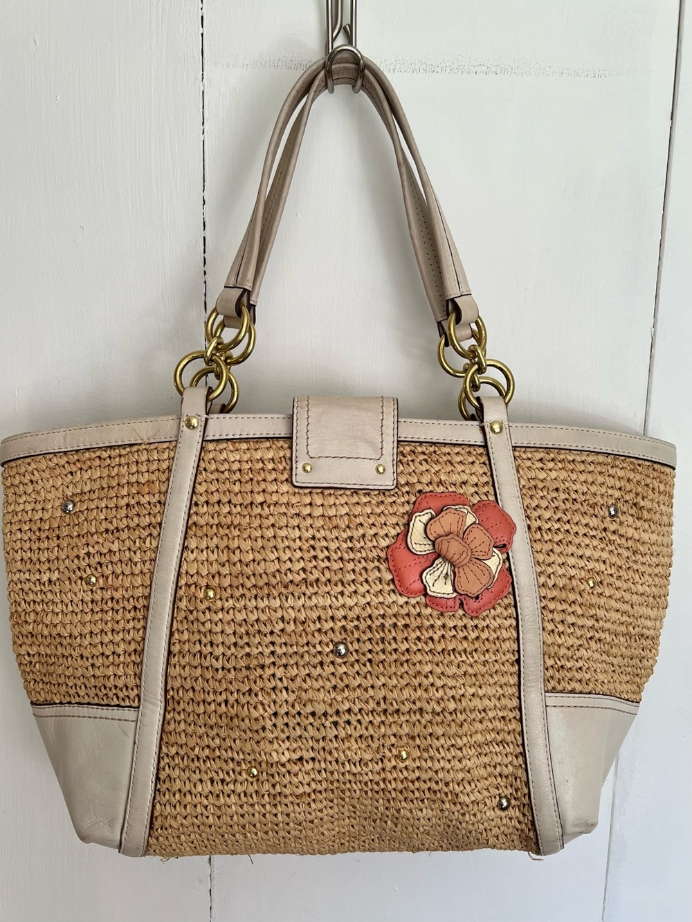 Vintage COACH Hampton Floral Applique Straw Basket White Tote Shoulder Bag 19347 - Picture 3 of 10